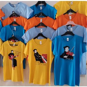 Zenés Luther Márton pólók – női