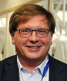 Fabiny Tamás